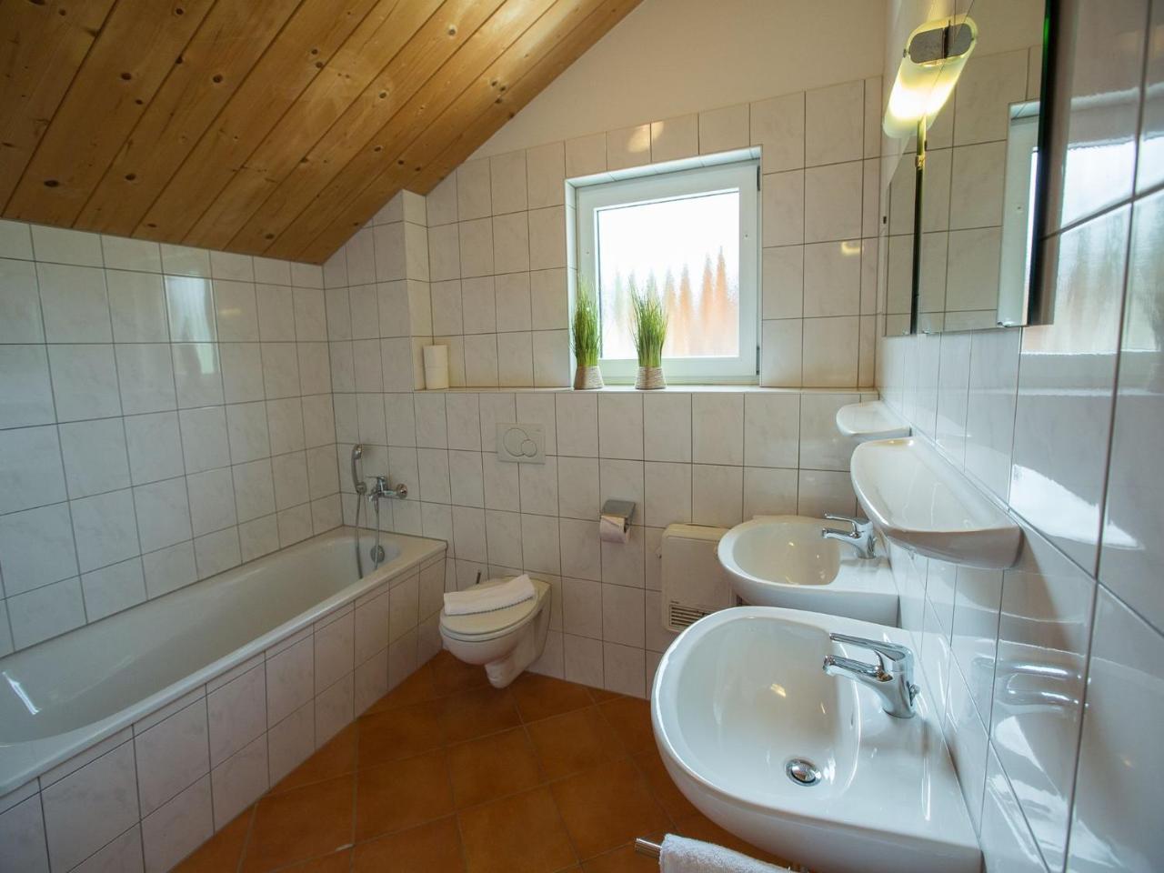 Chalet In Annaberg-Lungoetz With Shared Sauna Villa Luaran gambar